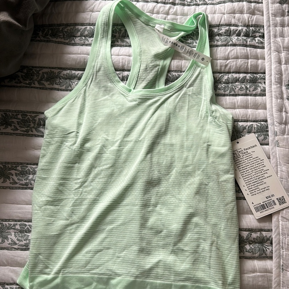 Lululemon tank top